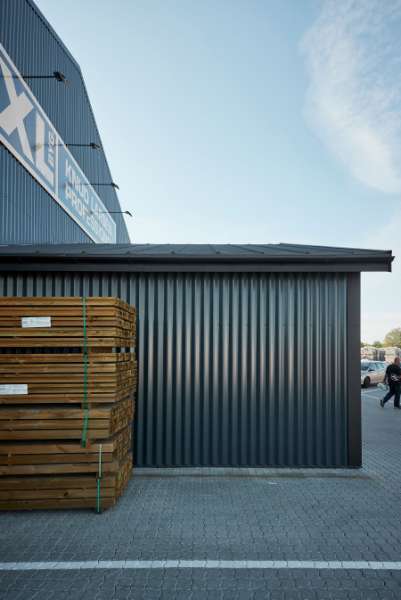 Baustoffexperte verkleidet sein Gebäude mit Stahlprofilen, XL-BYG Knud Larsen Professionel Roskilde, Gammel Marbjergvej 20, 4000 Roskilde, Dänemark